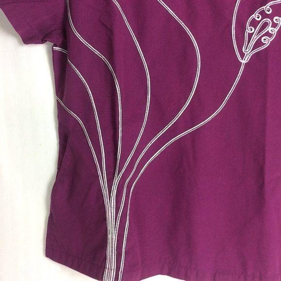 4/$25 Reina Scrub Top Magenta Short Sleeve V Neck Womens Size XS - Picture 4 of 7